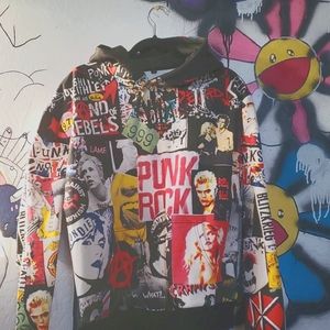 "Punks not Dead" hoodie